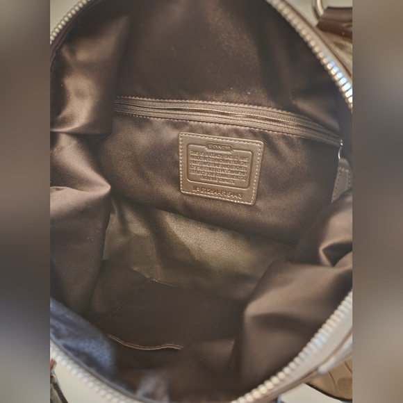 Coach Bag - Picture 3 of 6